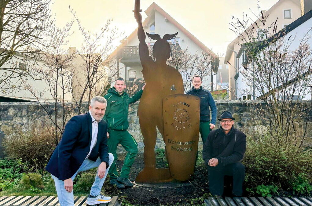 Start in Oerlinghausen – Kunstprojekt „Hermann 150“