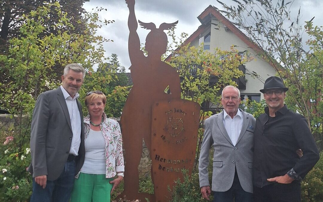 Der „Hermann“ von Hans Kordes bleibt auf dem Rathausplatz