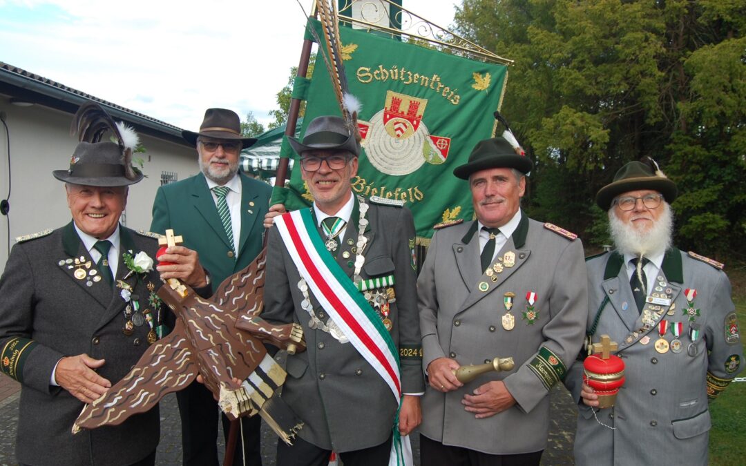 Rund 200 Gäste verfolgten die traditionsreichen Wettbewerbe – Neue Kreisköniginnenkette gestiftet