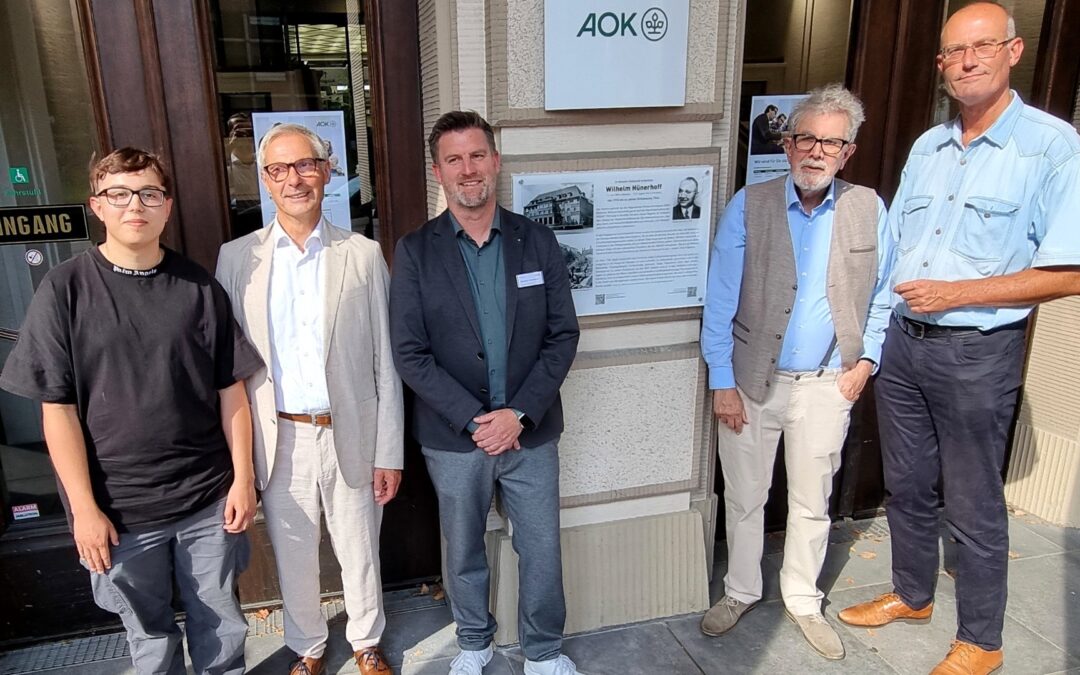 Bielefeld ehrt NS-Opfer Wilhelm Hünerhoff mit Gedenktafel