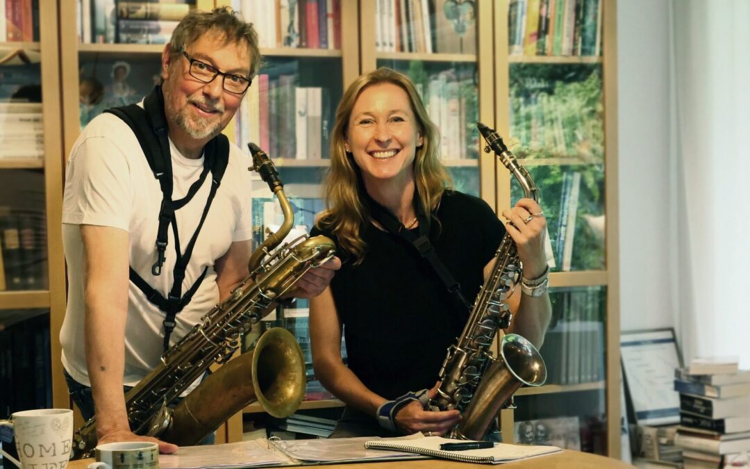 Saxofon-Duett Holwitt und Hölz verzaubert Heimathof-Deele