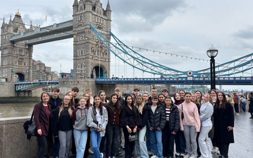 Oerlinghauser Sekundarschüler sind fasziniert vom Flair der britischen Hauptstadt