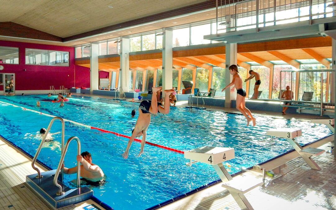 In den Herbstferien mehr Zeit zum Schwimmen