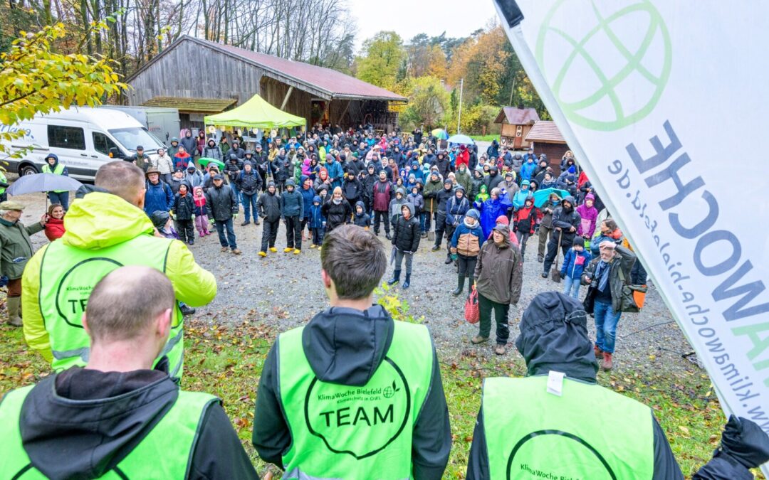 Große Baumpflanzaktion –&nbsp;Weitere Baumspenden für den Bielefelder Wald und&nbsp;helfende Hände gesucht!