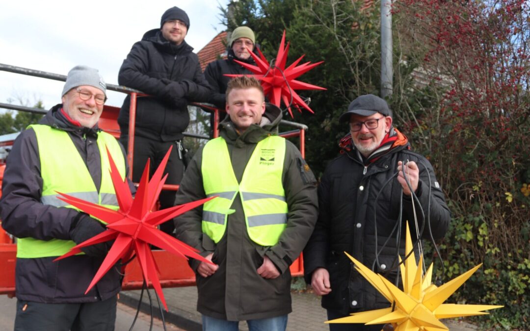 Helpup erstrahlt: Bahnhofstraße im vorweihnachtlichen Glanz