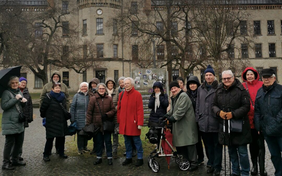 Wandern und die Geschichte des Ravensberger Parks erleben