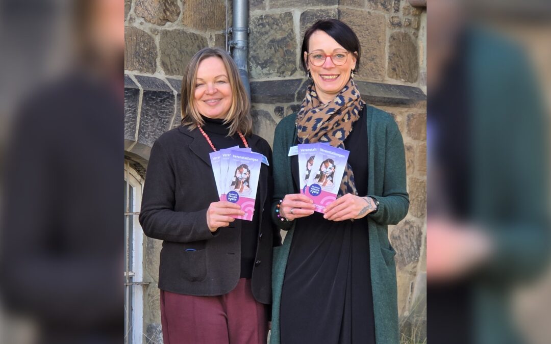 Erfolgreiche Veranstaltungsreihe „SalzuflerFrauenPower“ seit fünf Jahren in der Kurstadt aktiv – Gleichstellungsstelle & VHS Bad Salzuflen haben neues Halbjahresprogramm 2026 aufgelegt