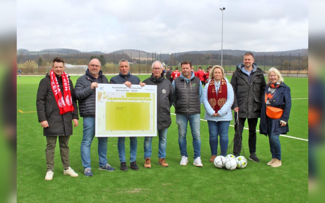 TuS Grastrup-Retzen: Neuer Kunstrasenplatz eingeweiht