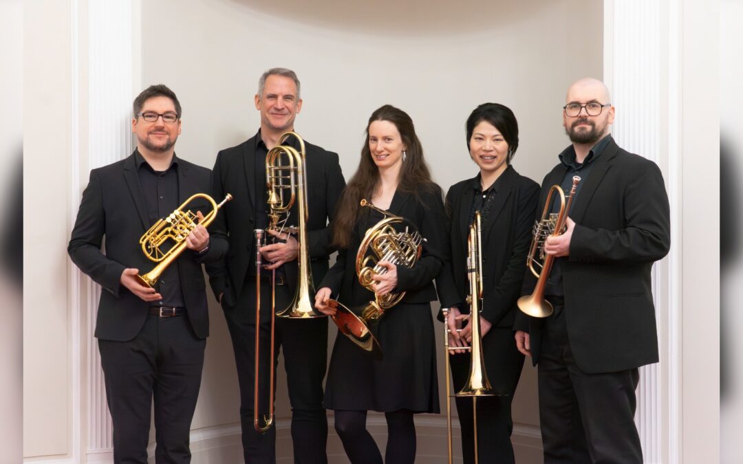 Symphonic Brass verzaubert Schloss Brake: Eine musikalische Reise von Detmold in die Welt
