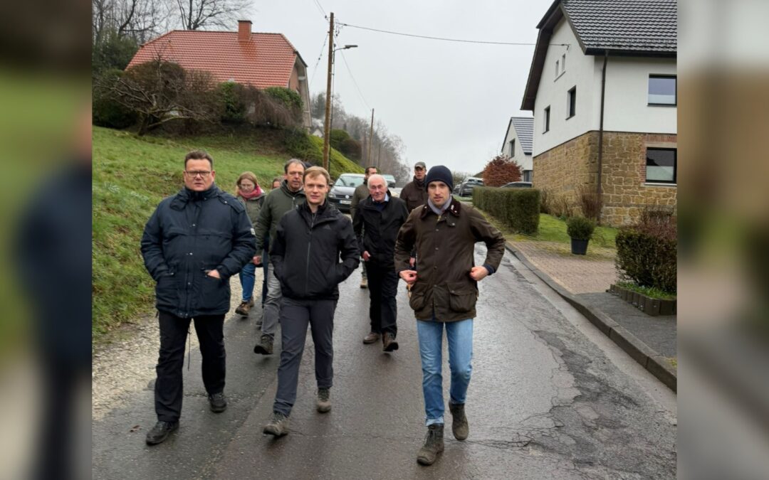 Informativer Rundgang über den Hermannsweg mit dem Bezirksbürgermeister Bernd Henrichsmeier