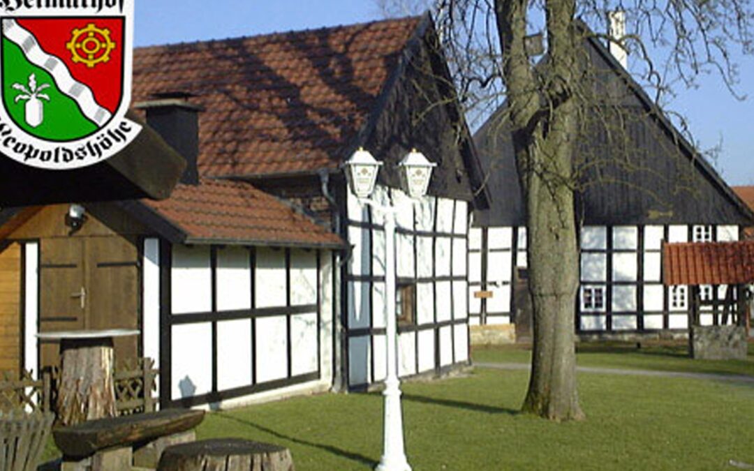 Heimatverein Leopoldshöhe feiert Richtfest der neuen Wagenremise