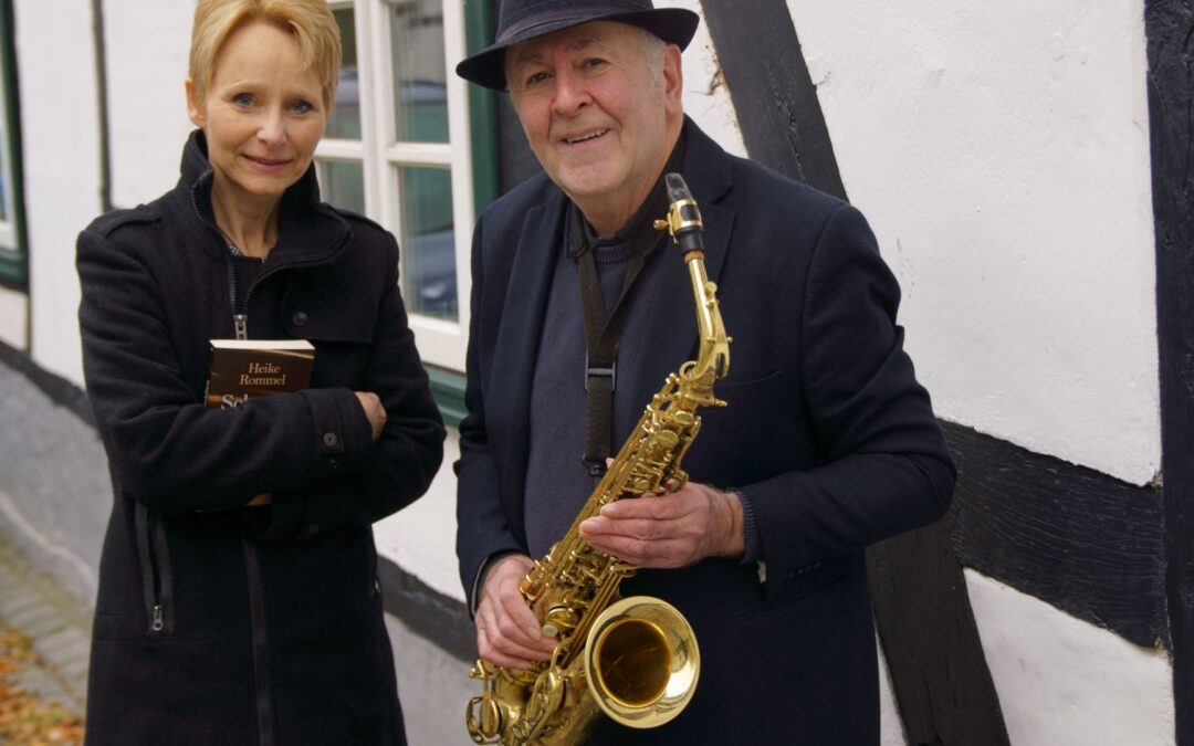 Heike Rommel präsentiert neue Krimis mit musikalischer Begleitung