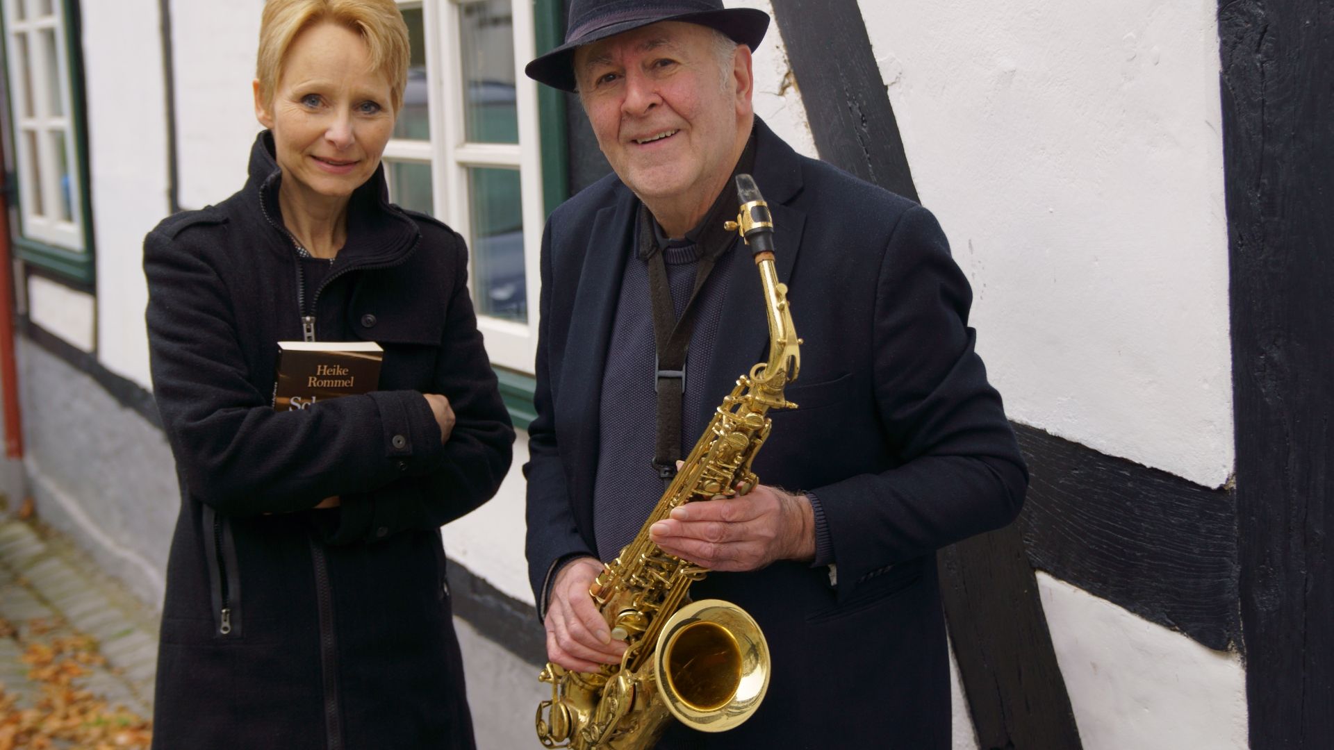 Krimiabend – Die Lesung von Heike Rommel wird durch Thomas Schweitzer musikalisch begleitet. Foto: Privat