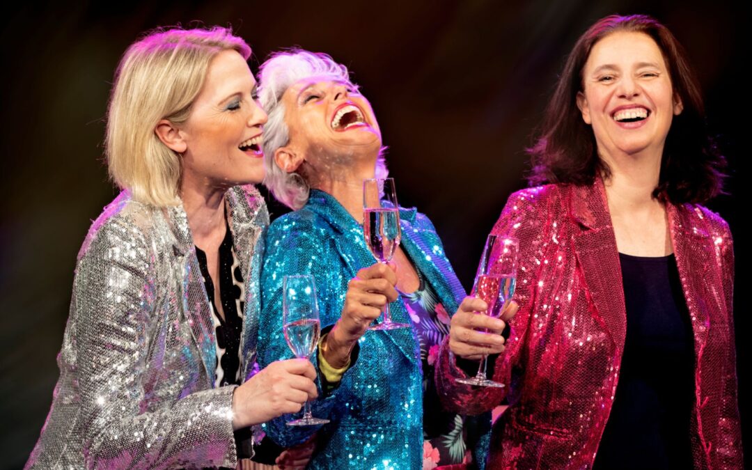 „Sekt And The City“: Lachsalven garantiert in der Neuen Schmiede
