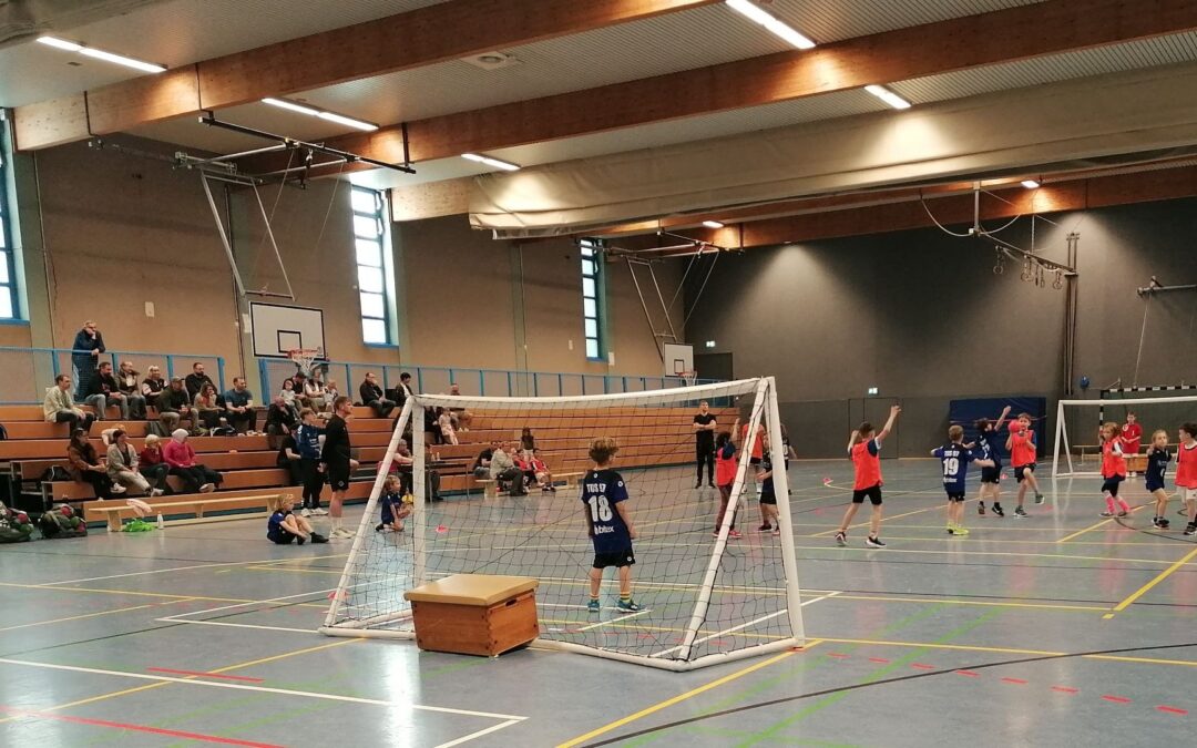 Handball Spielen mit Spaß für Mädchen und Jungen von 7 bis 9 Jahren