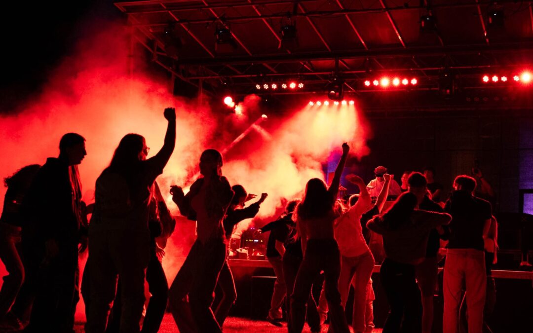 „Schools Out“-Party in Schötmar: Junge DJs gesucht für den ultimativen Ferienauftakt