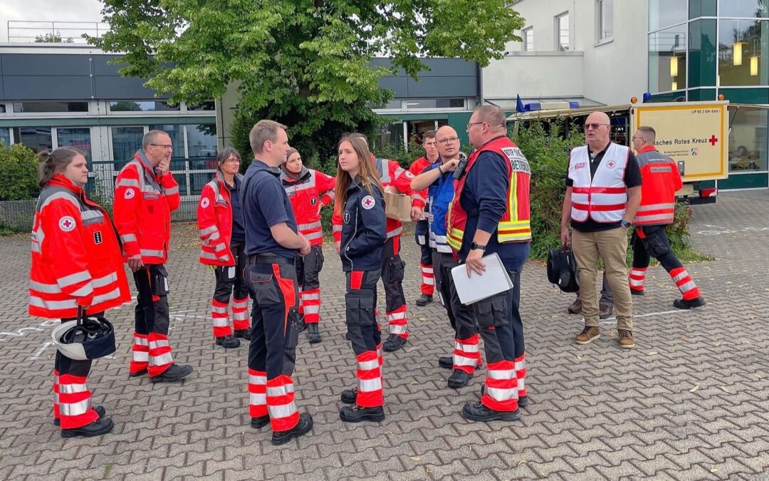 Statisten helfen Einsatzkräfte auszubilden