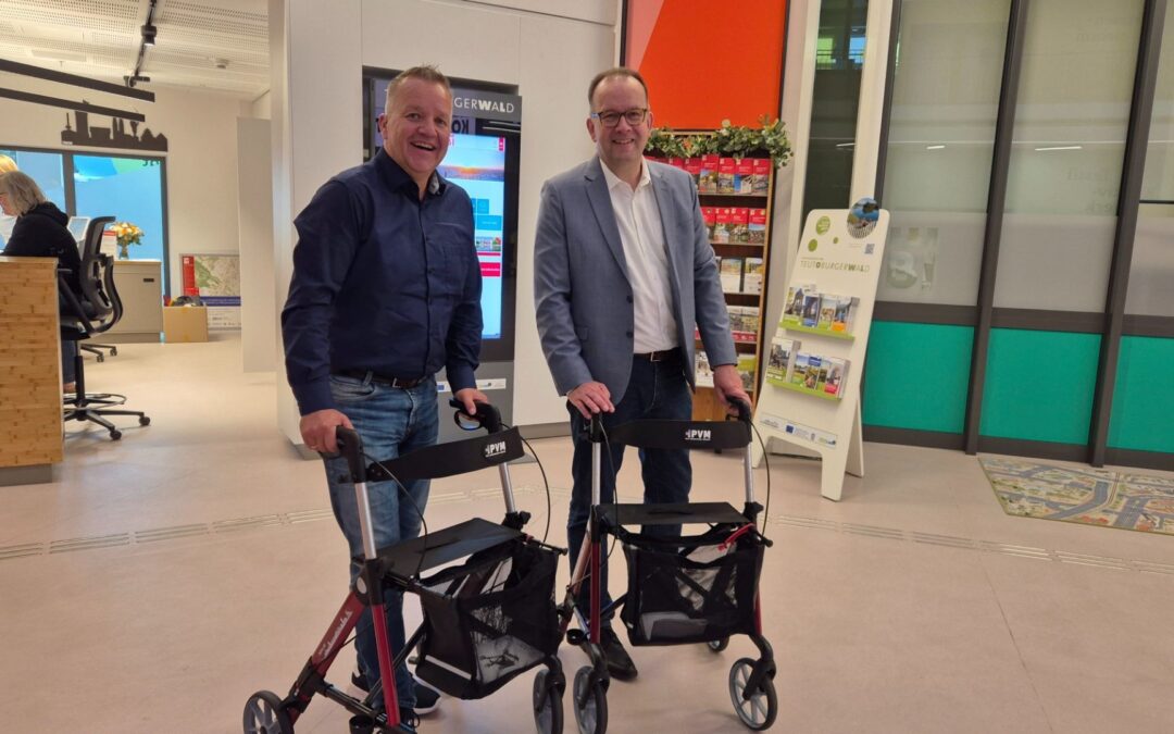 Aktiv bleiben in der CityRollatoren im Bielefeld-Look zum Ausleihen in der Tourist-Information