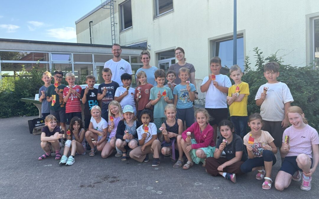 Eis-Aktion versüßt Schulstart: Förderverein der Grundschule Nord begeistert Kinder