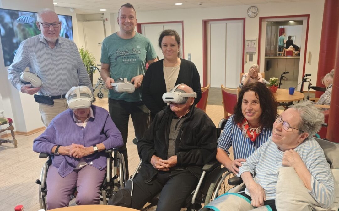 „Kopfkino“ macht mobil: VR-Brillen bringen die Welt zu Senioren nach Bad Salzuflen