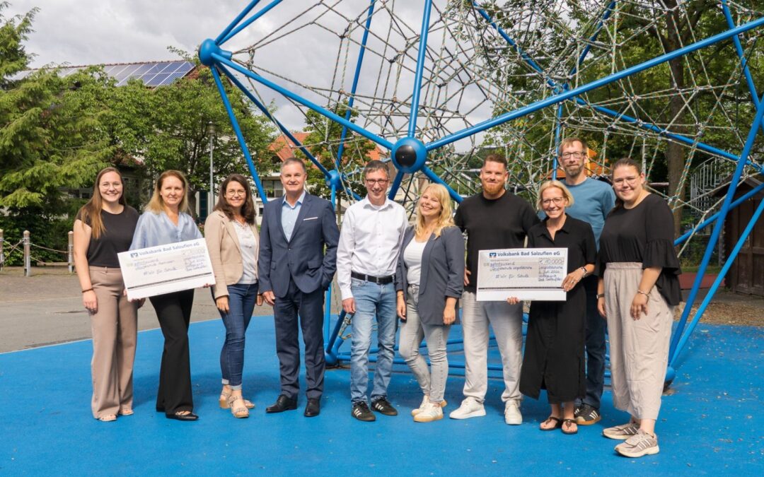 Doppelter Hauptgewinn: Leopoldshöher Schulen triumphieren bei #WirFürSchule