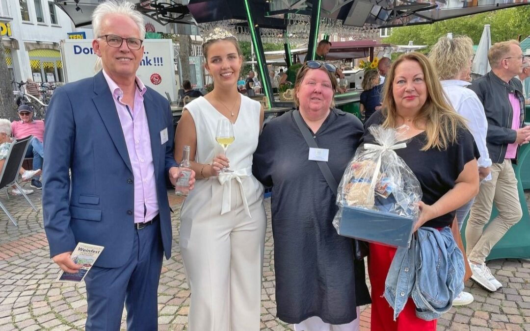 Salzufler Weinfest startet bei bestem Wetter