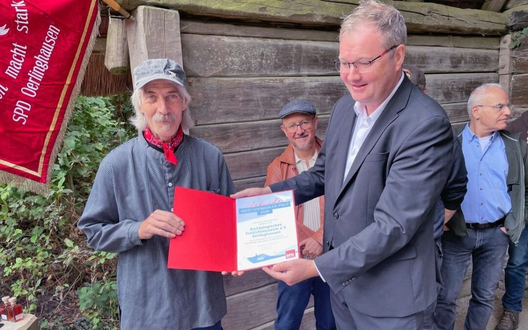 25. Horst-Steinkühler-Preis geht an den Trägerverein des Archäologischen Freilichtmuseums Oerlinghausen