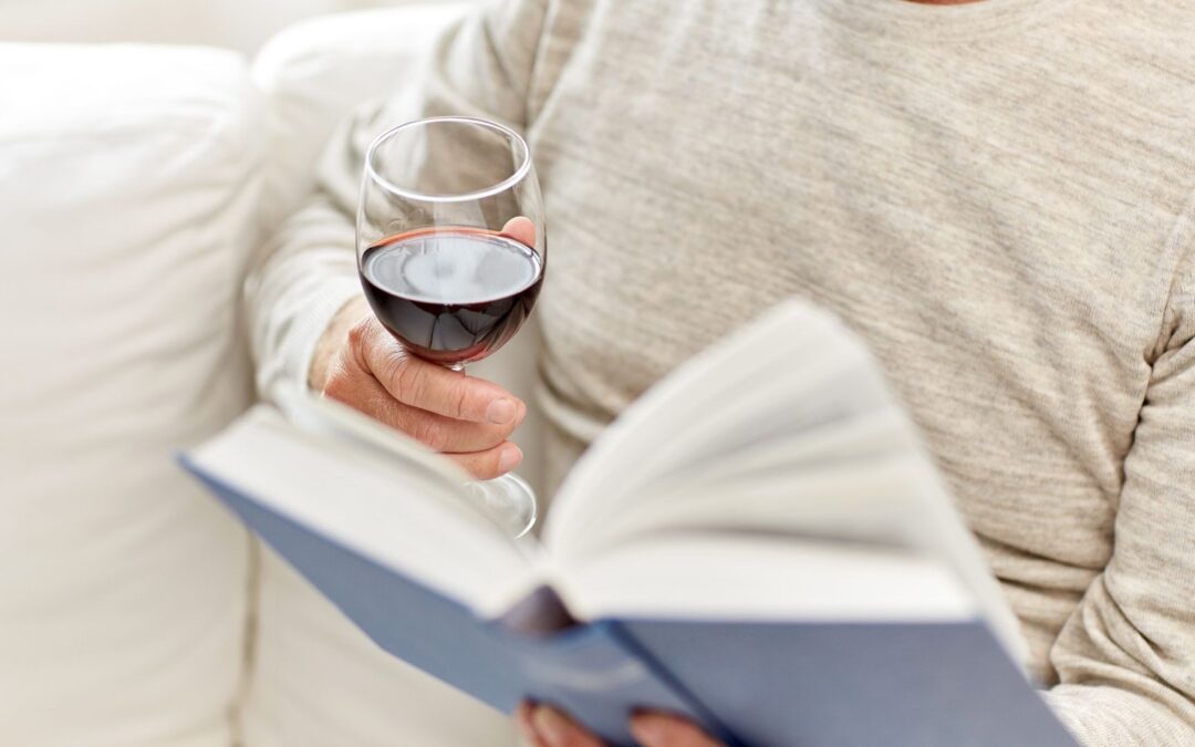AOK warnt: Tausende Fehltage durch Alkoholkonsum in Lippe und Bielefeld