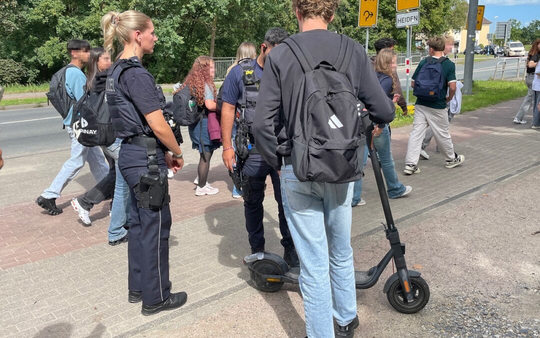 Große E-Roller und E-Bike Kontrolle der Polizei in Lippe